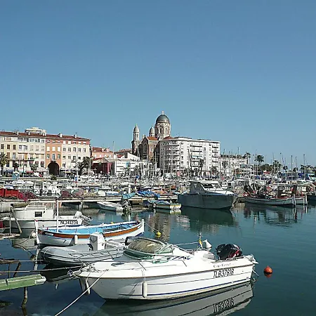 Modern Holiday Home In Th Oule Sur Mer With Swimming Pool Holiday home Theoule-sur-Mer