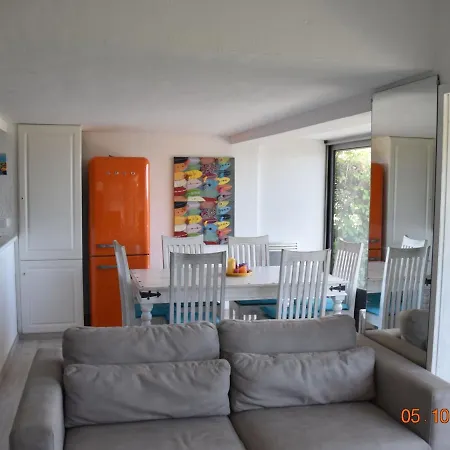 Modern Holiday In Th Oule Sur Mer With Swimming Pool Théoule-sur-Mer